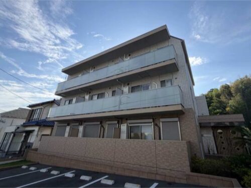 玉川学園前駅 徒歩14分 築浅オートロックマンション♪1LDK、お二人入居ご相談♪最上階3階のお部屋が空室となりました。