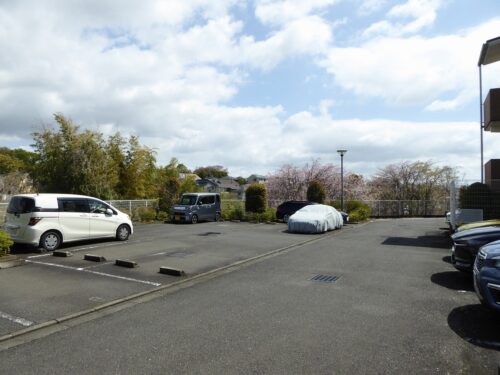 平置きの駐車場はONEBOXの高さを気にせず可能