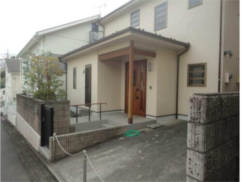 玉川学園前駅 徒歩9分の閑静な住宅地。即入居OK！ウッドデッキ付き117.15㎡！2階にミニキッチン、バストイレがあり二世帯住宅としても◎