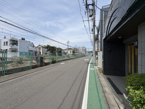 駅まで真っ直ぐ一本道！