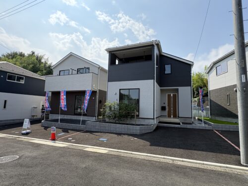 右から2号棟、3号棟(外観) 右から2号棟、3号棟(外観)