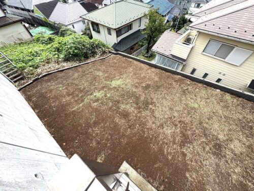 その階段をおりると(外観) その階段をおりると(外観)