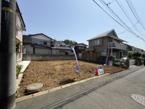 間口広く日当たり良好です(外観)