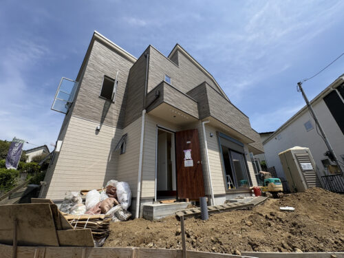 【新築戸建】こどもの国駅徒歩12分・土地59坪、建物36坪の大型デザイナーズハウス