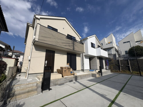【新築戸建】玉川学園前駅 徒歩17分・南道路・整形地・日当良好！