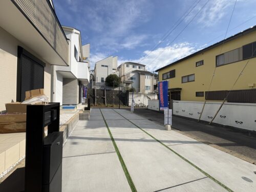 道路との高低差もありません 道路との高低差もありません