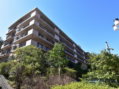 ペット相談の分譲賃貸マンション♪南向きの明るいリビングからは四季折々の景色が楽しめます。