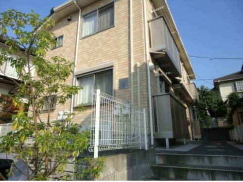 駅徒歩4分の女性専用アパート♪27.5㎡超なのでゆったりと快適な暮らしができます。収納豊富でスッキリ片付いたお部屋に♪